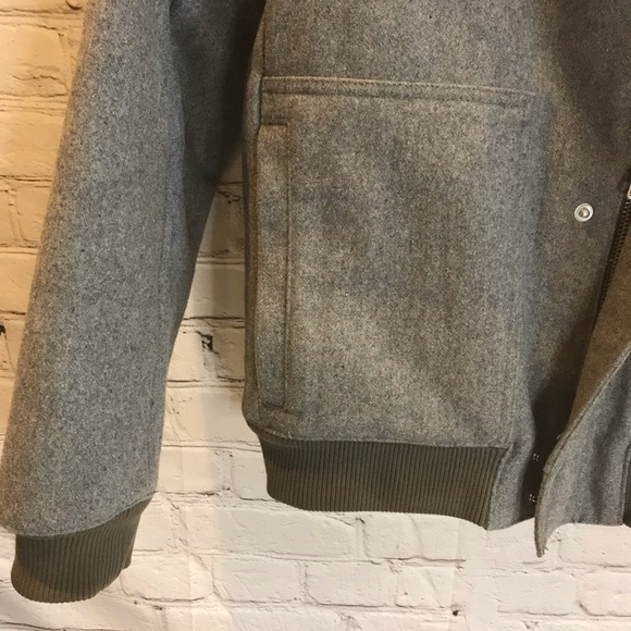Men’s Heather Grey Wool Blend GAP Winter Coat with Lined Hood size SMALL - Picture 3 of 8